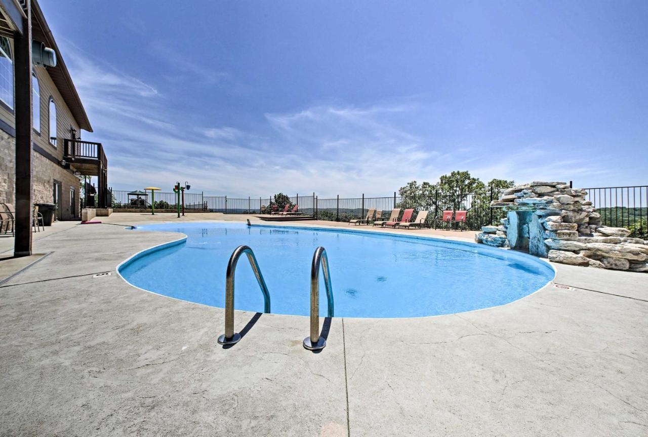 Apartamento Luxe Branson Retreat With Mtn Views And Pool Access! Exterior foto