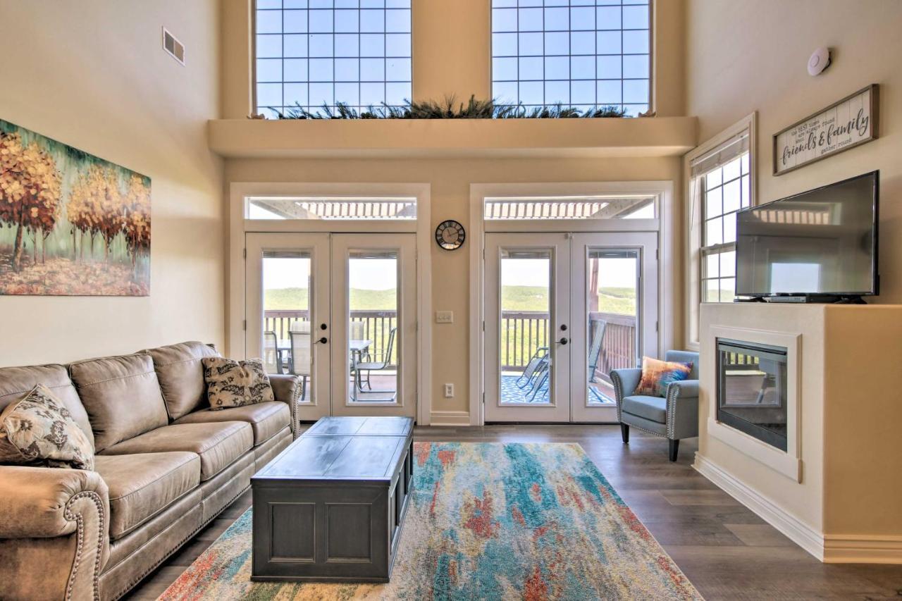 Apartamento Luxe Branson Retreat With Mtn Views And Pool Access! Exterior foto