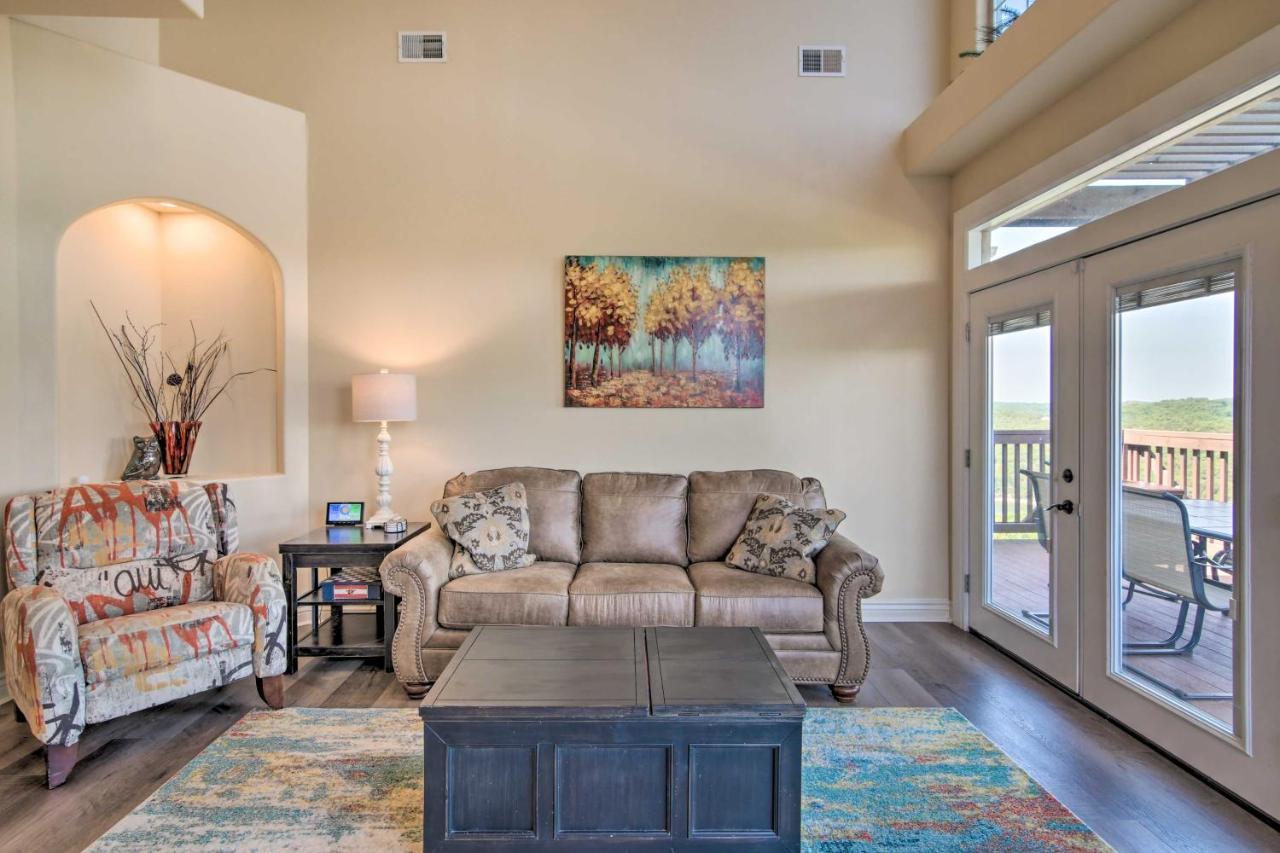 Apartamento Luxe Branson Retreat With Mtn Views And Pool Access! Exterior foto
